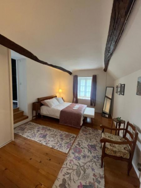 La Maison dans le jardin du Manoir de Bouron